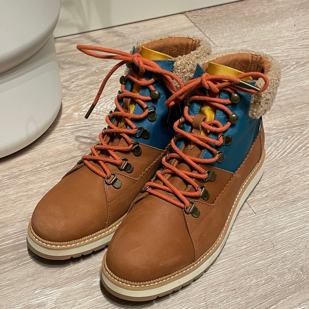 TOMS water resistant Mesa booties